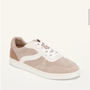 Old Navy Soft-Brushed Faux-Suede Sneakers For Women Size 9 NWT